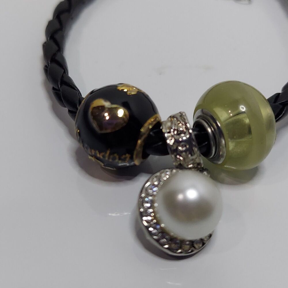 Bracelet Braided leather With glass beads 7"